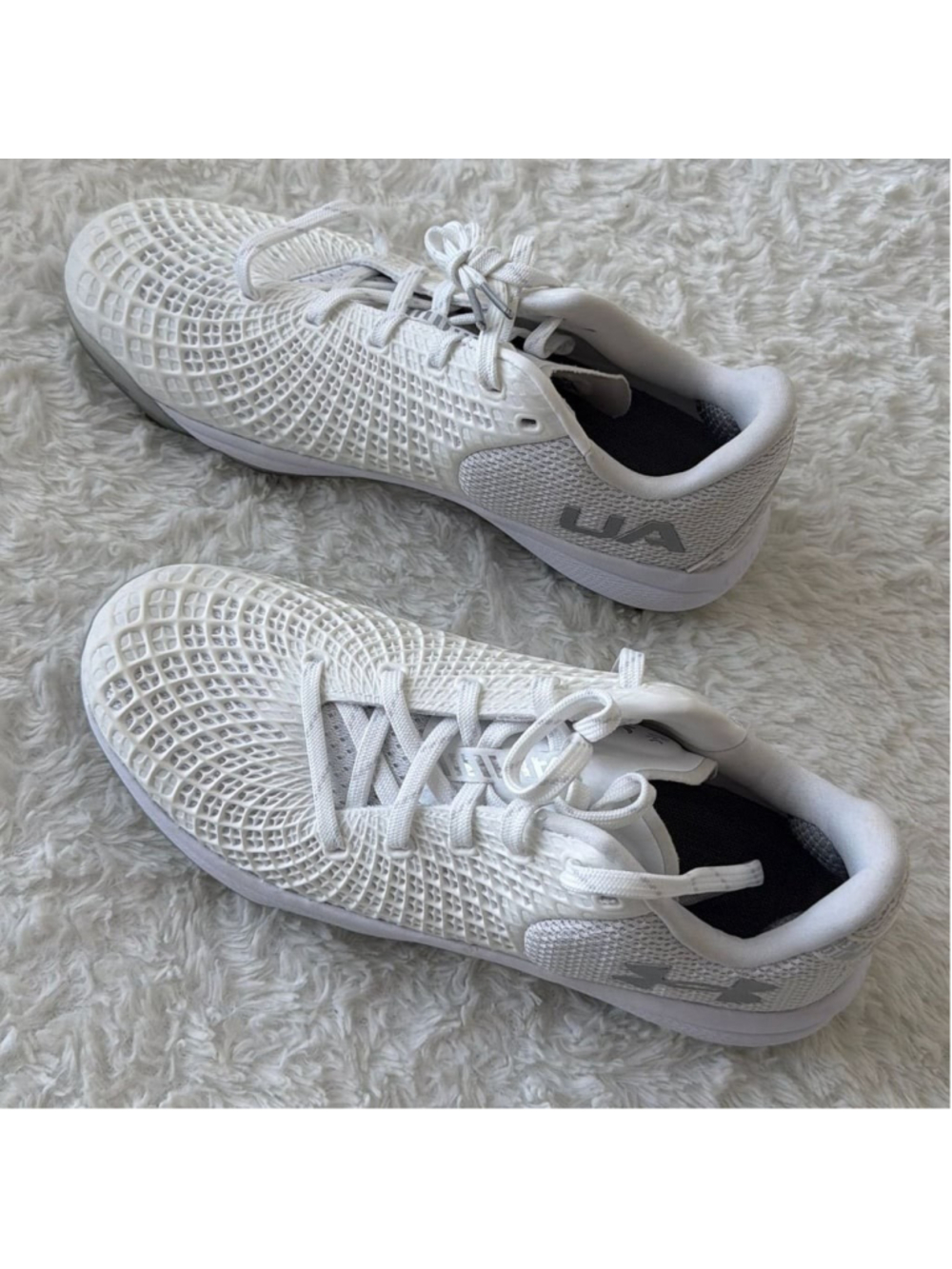 Under Armour Women's Glyde 2.0 Turf Softball Shoes - White/Metallic Silver